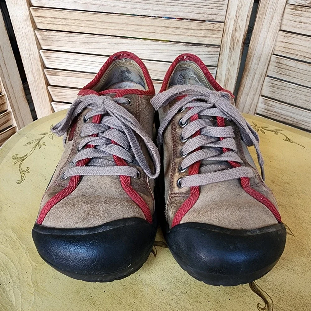 Keen Sz 9 Brown Suede Vibram Sole Hiking Walking Shoes Trail Sneaker Gorpcore